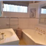 room 1 en suite (3)